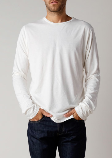 

This Brooklyn Denim Co. long sleeve is made from super soft materials featuring a crew neck.

Details:

*60% Hemp, 40% Cotton

*Long Sleeve Henley

*Four Buttons

*No Tags

*Made in USA