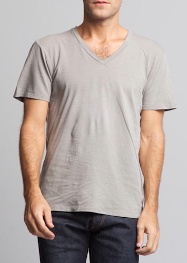 This super soft Brooklyn Denim Co. tee features a v-neckline with short sleeves.

Details:

*100% Organic Cotton

*Short Sleeve Tee

*V-Neck

*Made in USA