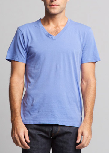 This super soft Brooklyn Denim Co. tee features a v-neckline with short sleeves.

Details:

*100% Organic Cotton

*Short Sleeve Tee

*V-Neck

*Made in USA