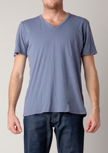 This super soft Brooklyn Denim Co. tee features a v-neckline with short sleeves.

Details:

*100% Organic Cotton

*Short Sleeve Tee

*V-Neck

*Made in USA