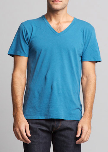 This super soft Brooklyn Denim Co. tee features a v-neckline with short sleeves.

Details:

*100% Organic Cotton

*Short Sleeve Tee

*V-Neck

*Made in USA