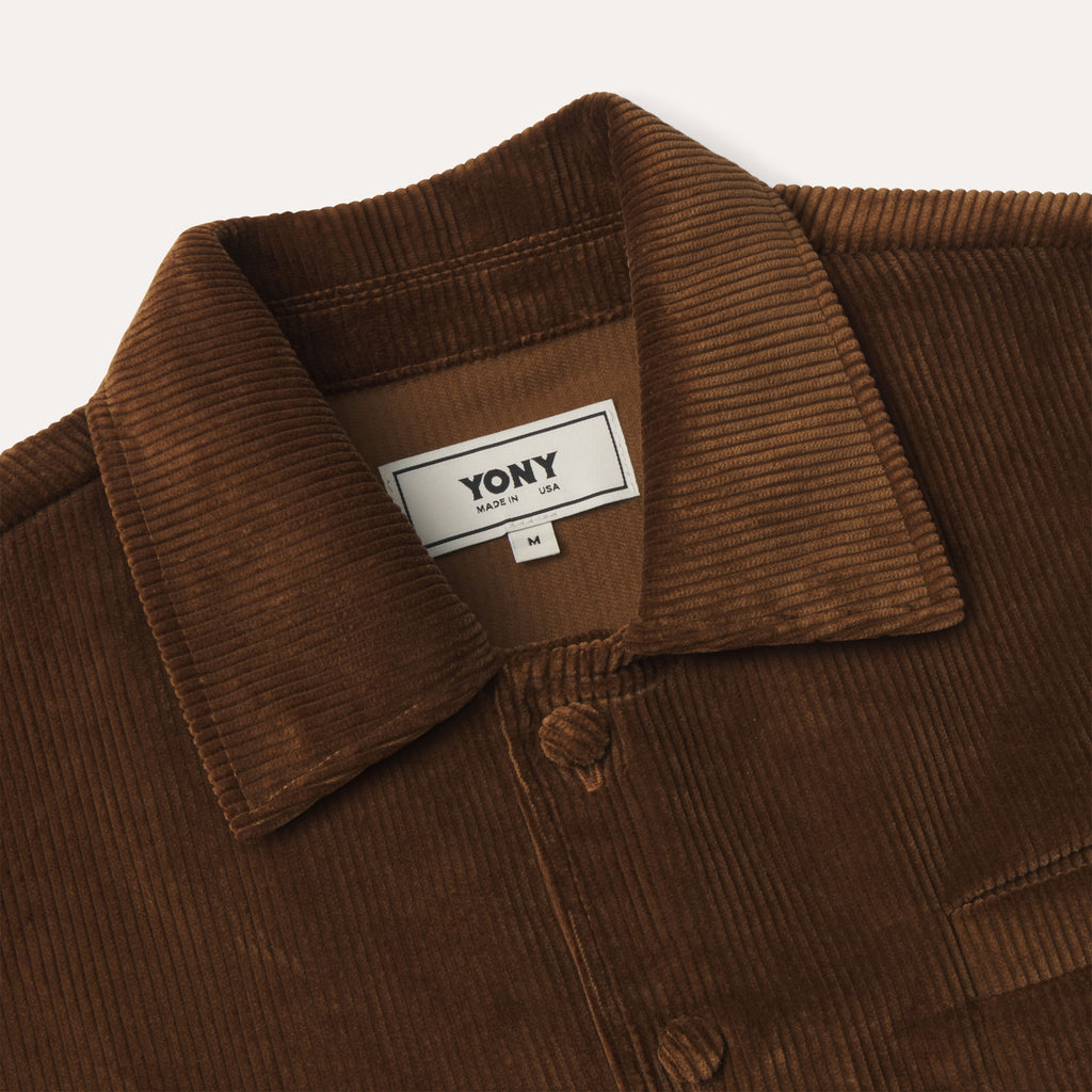 10 wale corduroy chore jacket
Made in Los Angeles
Custom fabric covered buttons
Top left welt pocket
Two front patch pockets
Pleated cuff closure
Unlined
Fabric: 100% cotton | Made in Italy
Buttons: Made in Los Angeles
Dry clean only