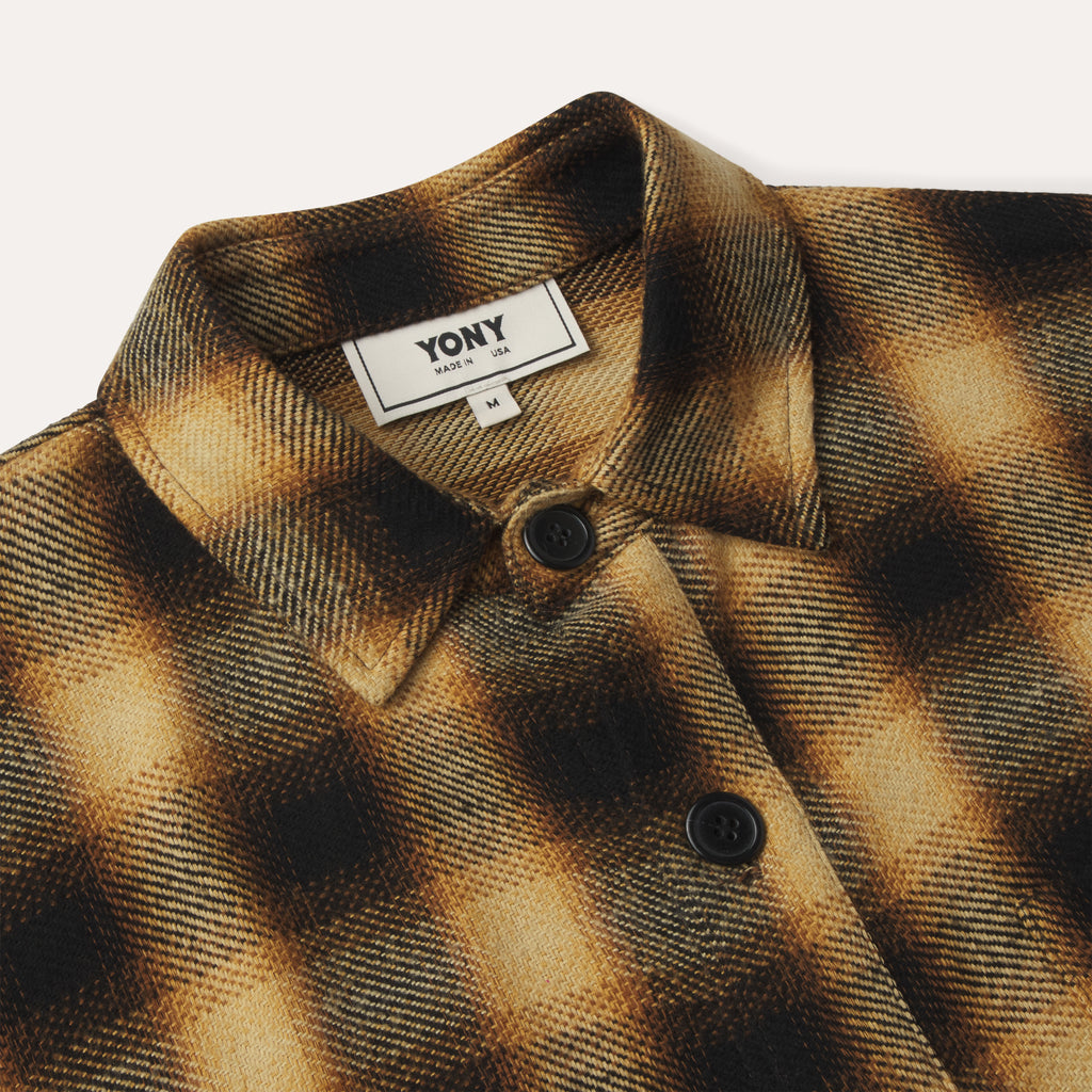 Cotton Plaid Shirt
Made in Los Angeles
Two front patch pockets
Pleated cuff closure
Fabric: 100% cotton | Made in Japan
Buttons: Made in Italy
Dry clean only