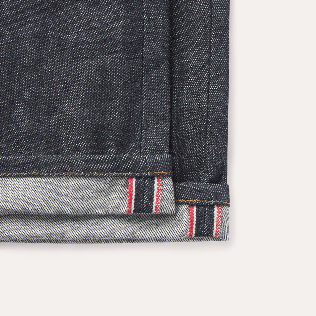 Five pocket raw denim jeans
Made in Los Angeles
Real leather debossed patch
Signature loop embroidered back patch pockets
Silver tack button closure on waistband
Fabric: 100% organic cotton | Grown and Woven in USA
Buttons and rivets: Made in Italy
Pocket lining: 100% cotton | Made in USA
Zipper: YKK | Made in USA
Patch: 100% leather | Made in Italy
