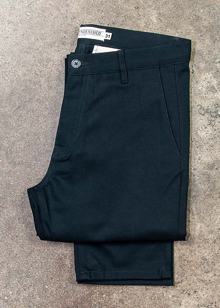 Our men's chinos are pants made in the USA of 100% cotton. They feature a slimming fit throughout the leg with side pockets and slit back pockets.

Customize the fit with complimentary hemming.

100% Cotton
Slim Fit
Zipper Fly
Made in USA
Colors: Sand, Black, Jalapeño Navy