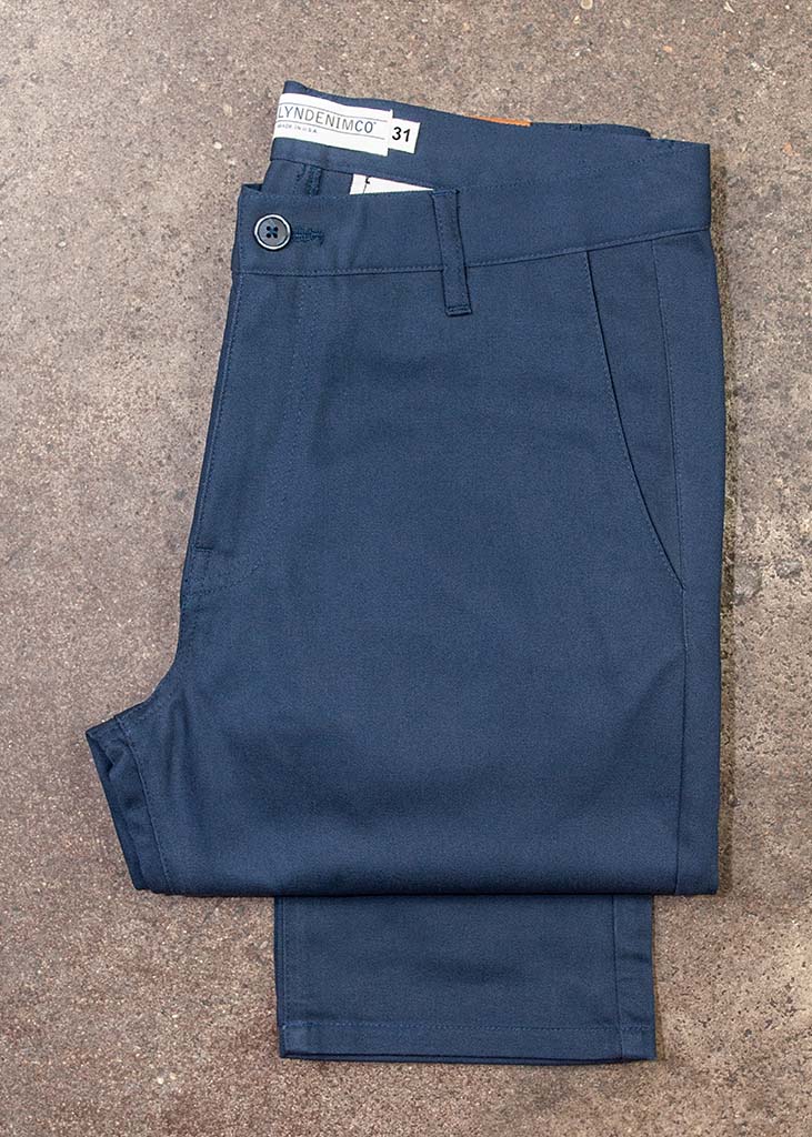 Our men's chinos are pants made in the USA of 100% cotton. They feature a slimming fit throughout the leg with side pockets and slit back pockets.

Customize the fit with complimentary hemming.

100% Cotton
Slim Fit
Zipper Fly
Made in USA
Colors: Sand, Black, Jalapeño & Navy