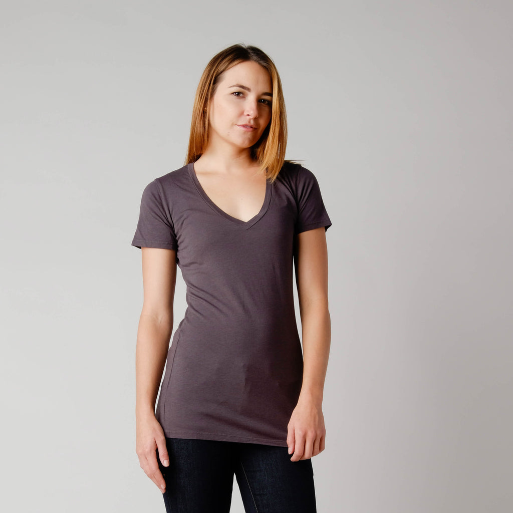 BDC Hemp/Organic Cotton Vee Neck Tee Charcoal. This Brooklyn Denim Co. super soft tee features a v-neck with short sleeves.

Details:

*60% Hemp, 40% Organic Cotton

*Pre-Shrunk

*No Tags

*Made in USA