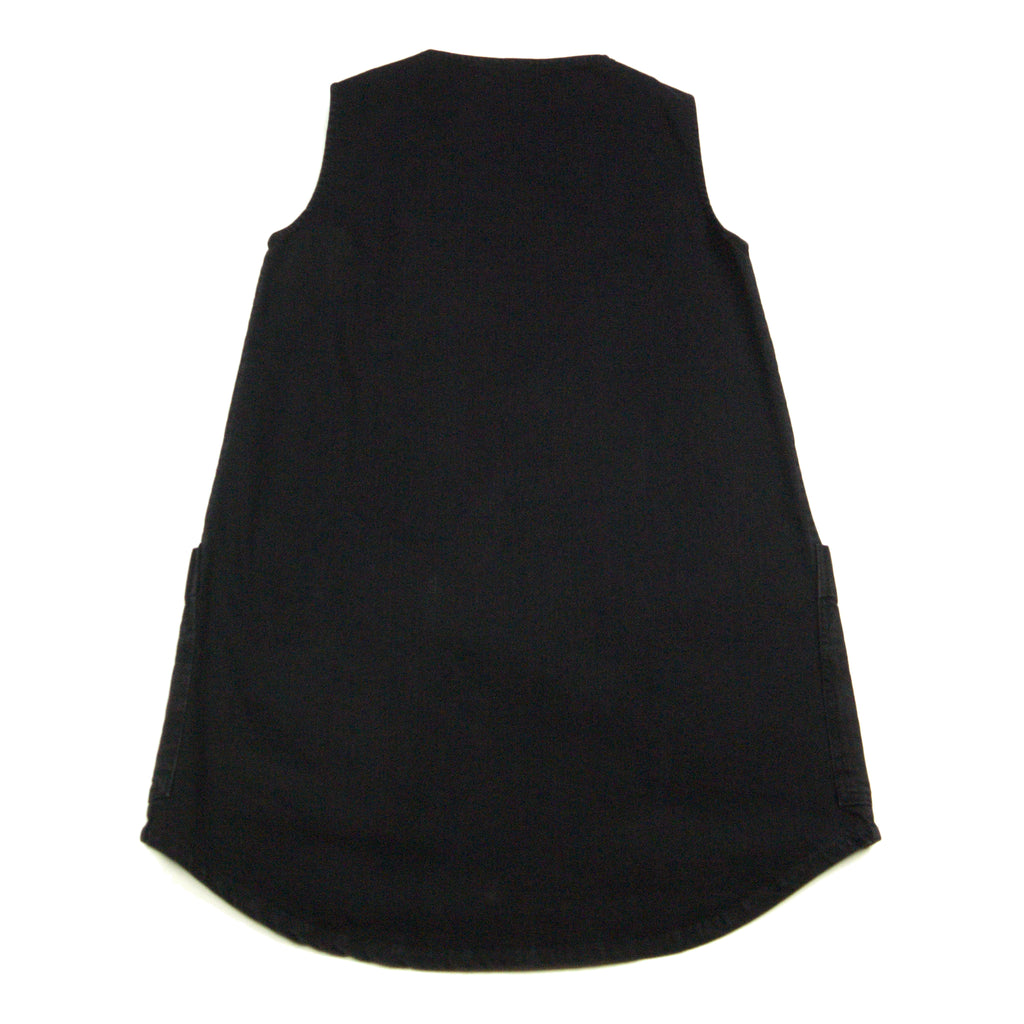 Balanced proportions in a swing short tunic make this a go to jumper we offer in a variety of fabrics. Scoop neck, sleeveless with large front pocket and clean lines for a versatile wardrobe item.

Washed black stretch denim