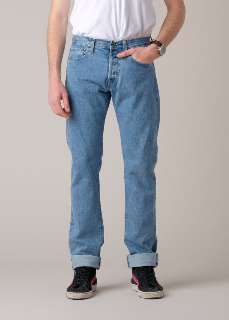 Brooklyn Denim Co.'s Men's Slim Jean features the classic 5-pocket styling and button fly with Cone Mills Denim.

Details:

*100% Cotton

*14.5oz Washed White Oak Cone Mills Denim

*Contrast Stitching

*Etwas Leather Patch

*Made in USA