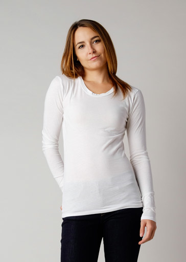 Introducing the Brooklyn Denim Co. Organic Cotton Swoop Neck Long Sleeve, a premium women's top that combines sustainable materials with contemporary design for unparalleled comfort and style.

Key Features:

    100% Organic Cotton: Crafted from high-quality organic cotton, this long sleeve shirt offers exceptional softness and breathability, ensuring all-day comfort.

    Swoop Neck Design: The elegant swoop neck adds a touch of femininity and modern flair, making it a versatile addition to any wardrobe.
