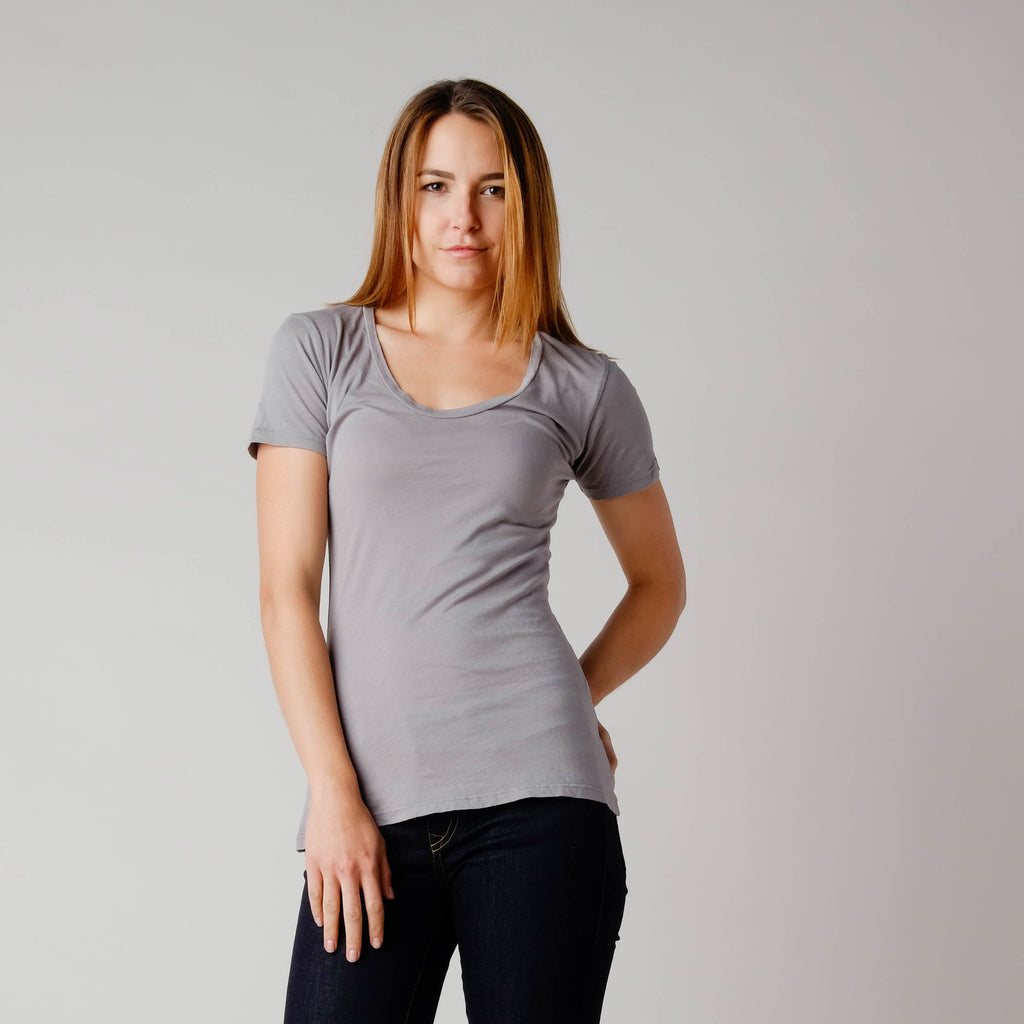 Introducing the Brooklyn Denim Co. Organic Cotton Swoop Neck Tee, a lightweight and super-soft t-shirt that combines sustainable materials with a stylish design.

Key Features:

    100% Organic Cotton: Crafted from high-quality organic cotton, this tee offers exceptional softness and breathability, ensuring all-day comfort.

    Swoop Neckline: The elegant swoop neckline adds a touch of modern flair, making it a versatile addition to any wardrobe.