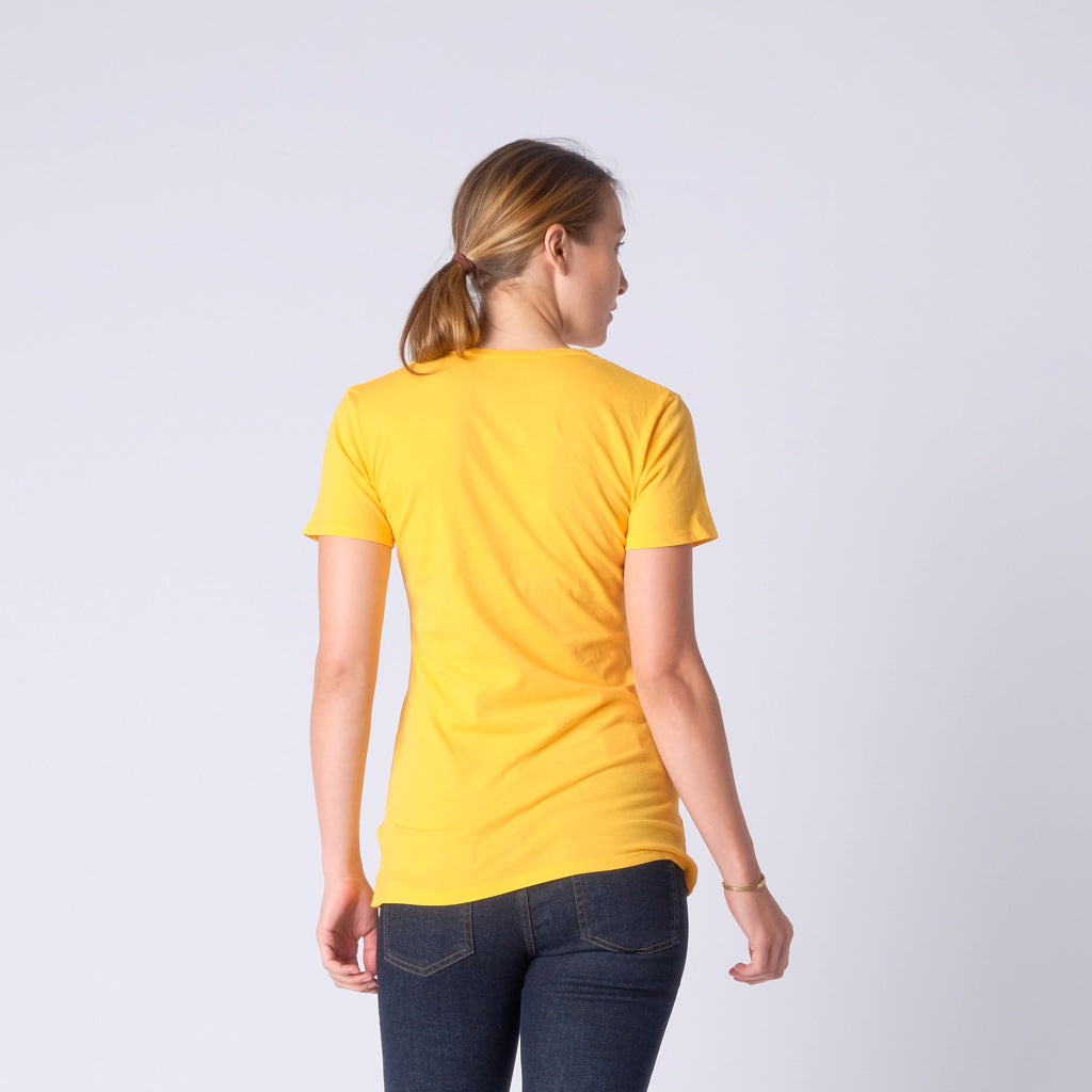 This Brooklyn Denim Co. light weight super soft tee features a swoop neckline with short sleeves.

Details:

*100% Organic Cotton

*No Tag

*Pre-Shrunk

*Made in USA