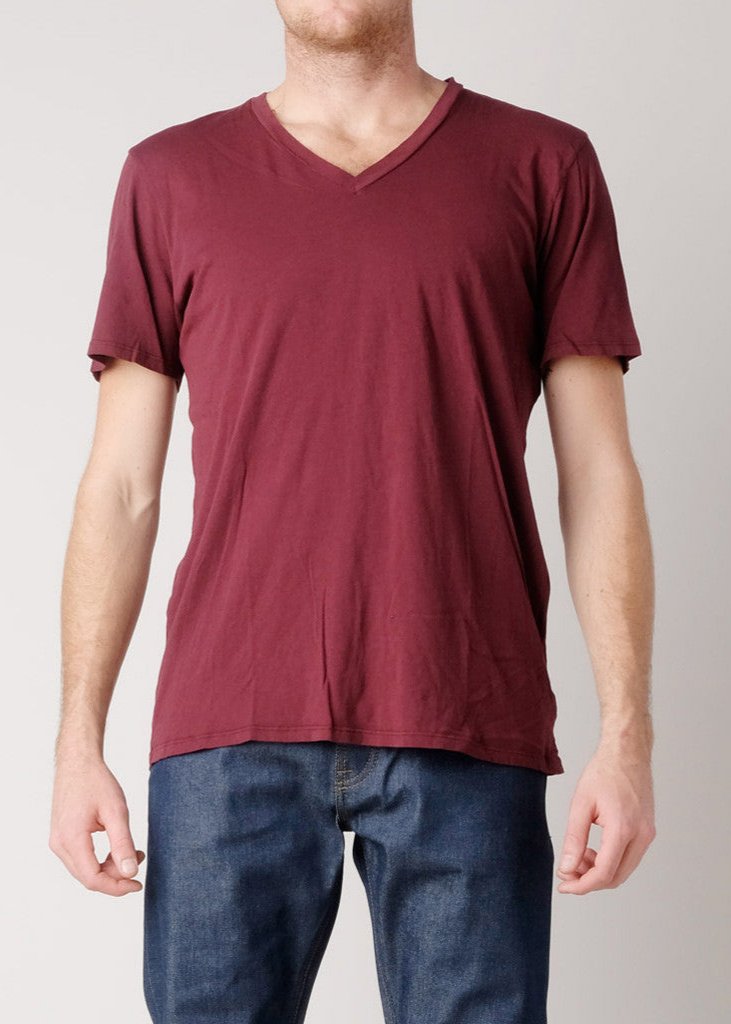 BDC Vee Neck Organic Cotton Tee Barbera. This super soft Brooklyn Denim Co. tee features a v-neckline with short sleeves.

Details:

*100% Organic Cotton

*Short Sleeve Tee

*V-Neck

*Made in USA
