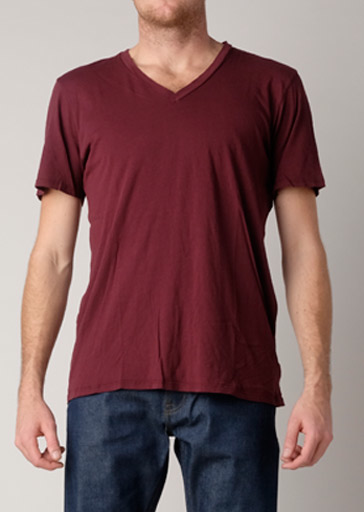 This super soft Brooklyn Denim Co. tee features a v-neckline with short sleeves.

Details:

*100% Organic Cotton

*Short Sleeve Tee

*V-Neck

*Made in USA