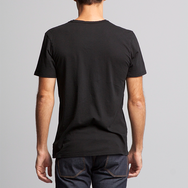 This super soft Brooklyn Denim Co. tee features a v-neckline with short sleeves.

Details:

*100% Organic Cotton

*Short Sleeve Tee

*V-Neck

*Made in USA
