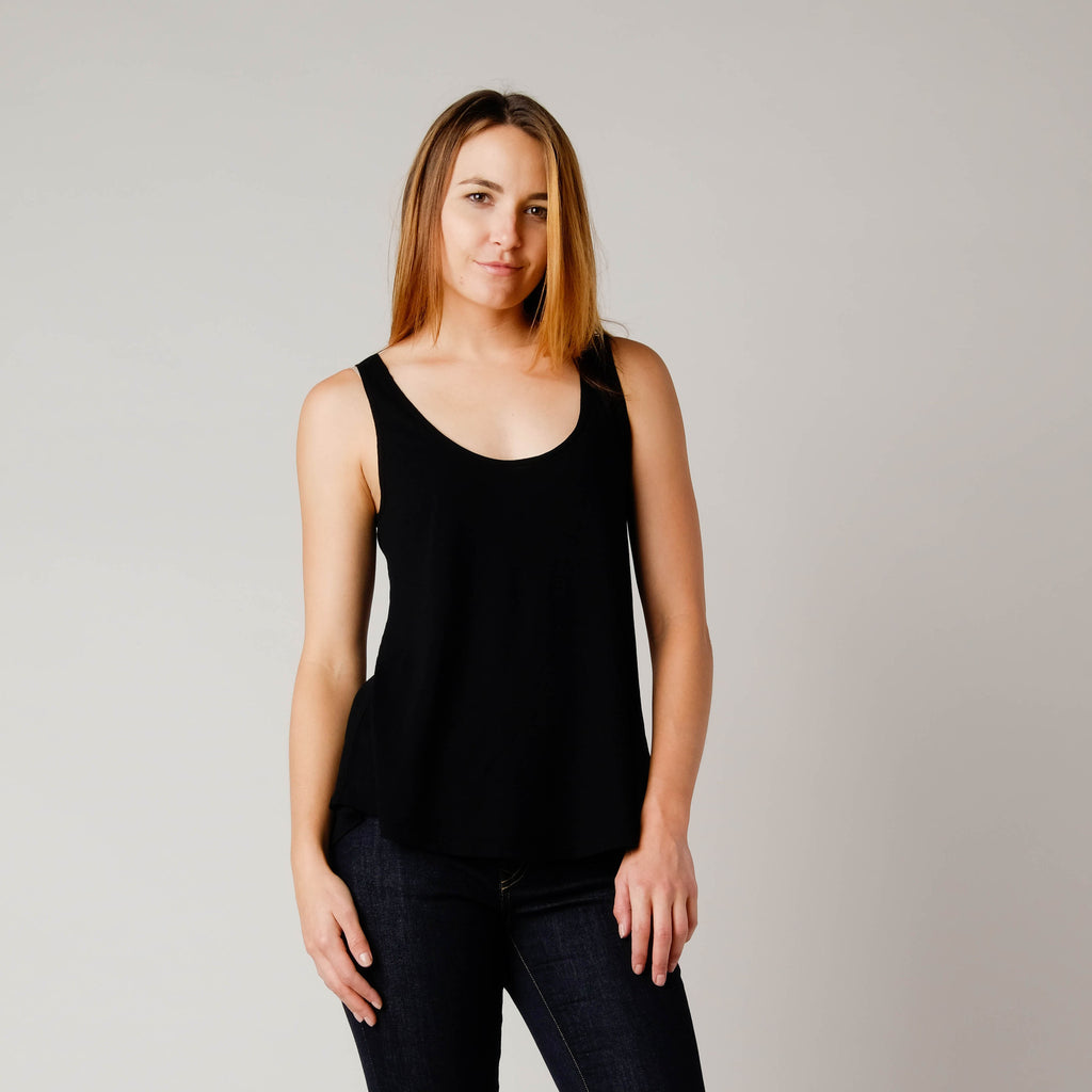 This Brooklyn Denim Co. light weight super soft tank features a swoop neckline with one inch straps that is fitting at the top and flows out at the bottom.

Details:

*100% Organic Cotton

*Pre-Shrunk

*No tag

*Made in U.S.A.