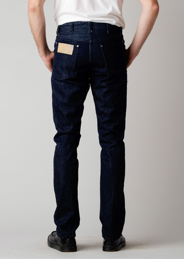 These 13.5oz pair of raw denim feature a slim fit with a high rise waist line that has exposed pockets and the signature First Standard Co. leather patch on the back pocket.

Details:

*100% cotton

*13.5 oz. Raw White Oak denim from Cone Mills

*High rise

*Slim leg

*Zipper fly

*Tonal Stitching

*Leather patch on rear pocket

*Made in USA