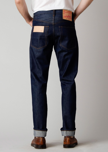 These raw First Standard jeans feature a 14oz weight with a skinny leg, high rise waist and First Standards signature leather patch on the back pocket.

Details:

*100% cotton

*High rise

*Skinny Fit

*Button fly

*Contrast stitching

*Leather patch on rear pocket

*14 oz. Raw White Oak denim from Cone Mills

*Made in USA