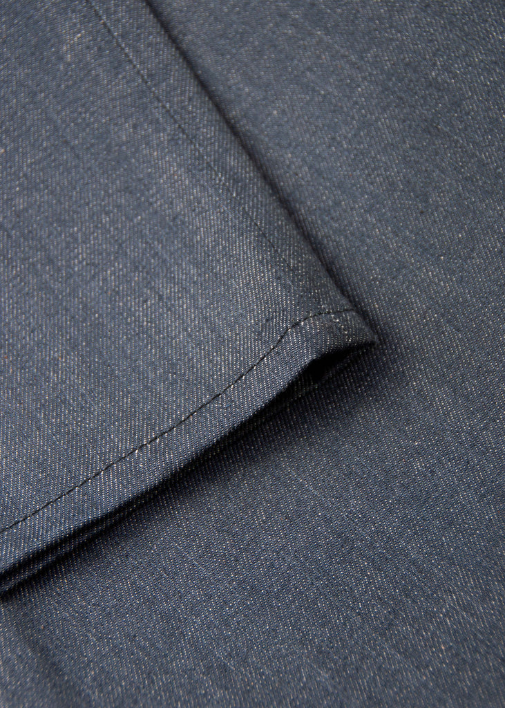 This is the grey version of Matias' proprietary RUNN fabric from Candiani Mills in Milan!

Hence, this sleek, flat fabric is only available to us!

Runs 2 sizes larger than normal.

Fit : mid rise, slim taper. Not skinny.
Fabric : 11oz Grey sulfur dyed warp with a natural weft Candiani 98% cotton ; 2% elastane NON SELVAGE
Finish : resin coated 