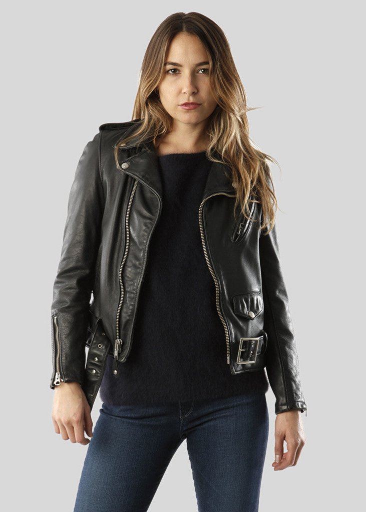 This women's Schott Perfecto features a boyfriend fit with a 22.5" vintage cowhide that has three zippered pockets in the front with a snap down collar and lapels and the signature Perfect belt buckle closure.

Washed Cowhide
Satin Lining
Traditional Schott Perfecto detailing
Union Made in USA